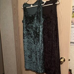 Jessica Velvet Midi Dresses in Teal and Black